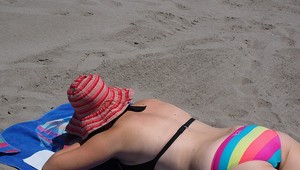 TOP plážový doplnok nad ktorým ženy krútia hlavou: Ako máme TOTO nosiť?