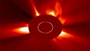 Na Zem práve útočí Slnko a silná magnetická búrka