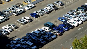 Poslanci rozhodli: Bratislavu čaká nová parkovacia politika