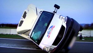 Jogurty už k ľuďom nedorazili, vodič zaspal počas jazdy