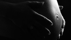 V polovici krajín sveta klesá plodnosť