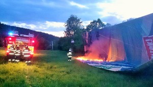 Pri Spišskej Novej Vsi sa zrútil vyhliadkový balón, začal horieť
