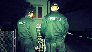 Zvrat v prípade zakopaného dievčatka: dieťa sa podľa pitvy narodilo mŕtve