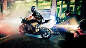 Motorkár v protismere hľadal peňaženku!