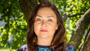 Nebolo celkom jednoduché nastúpiť do rozbehnutého vlaku, hovorí babka Milka zo seriálu Naši