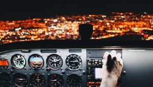 Pilot prezradil, kde sa najviac oplatí sedieť v lietadle