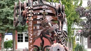 Záhada sochy v Snine. Nedávno ju s veľkou slávou odhalili a zrazu je preč