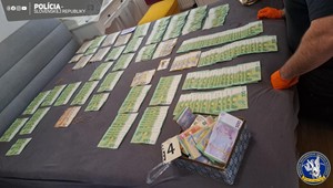 Akcia Lofi: Obvinené osoby z medzinárodnej drogovej činnosti vzal súd do väzby