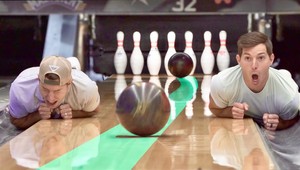 Neuveriteľné, čo dokážu  títo chalani s bowlingovými guľami