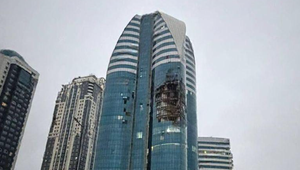 1381. deň na Ukrajine: Ukrajinci zasiahli dronom mrakodrap bezpečnostnej rady v Čečensku