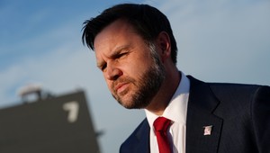 Magazín zverejnil 10 rokov starú esej viceprezidenta J. D. Vancea. Trumpa prirovnával k heroínu