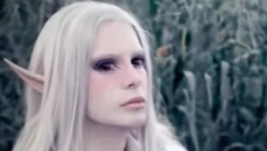 Mladík investoval 30 tisíc do premeny tváre. Vyzerá ako elf