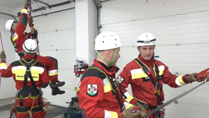 Dobrovoľní hasiči z Dolného Vadičova rozšírili zásahy, pomáhajú aj v horách