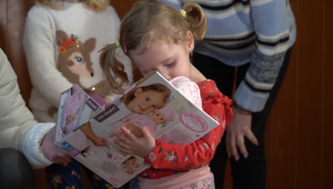 Darované Vianoce TV JOJ: Rodinu so šiestimi deťmi potešil nový nábytok, láska ich drží pohromade