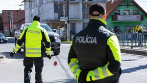 Na cestách budú platiť nové pravidlá. Pribudnú vyššie pokuty aj zmeny pre e-kolobežky
