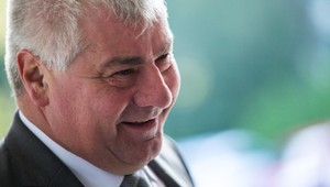 Érsek: Politici takmer všade nasľubovali diaľnice a zanedbávajú jestvujúce cesty