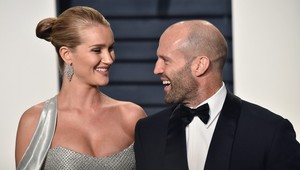 Drsňák Jason Statham má doma poriadnu sexicu: To je ale kus!