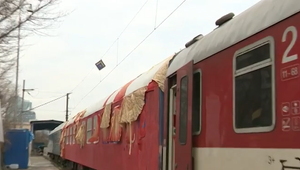 Nešťastie na železnici: Chvíľa na vagóne mladíka môže stáť život