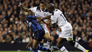 Inter prehral na White Hart Lane, ManU deklasoval Bursaspor