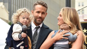 Prvýkrát na verejnosti! Ryan Reynolds ukázal svoje hviezdy
