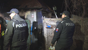 Starší muž uhorel vo vlastnom dome. Pred plameňmi nemal šancu uniknúť