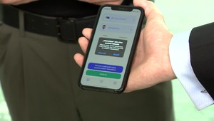 Ľudia vracajúci sa z rôznych krajín cez Česko, Maďarsko a Rakúsko nevedia, ako postupovať. S karanténou sú problémy