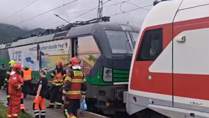 V Krpeľanoch sa zrazili dva vlaky. Vo vlaku sa nachádzalo približne 100 cestujúcich
