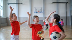 Takmer 2,5 milióna hlasov pre budúcnosť detí: Zákazníci Tesca rozhodli o podpore projektov pre mladých