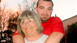 Babička čaká dieťa s vlastným vnukom!