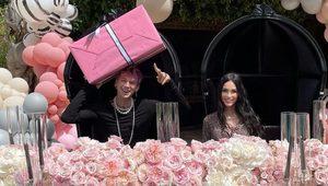 Kontroverzný celebritný párik čaká bábo! Správa prišla len krátko po ich zásnubách