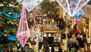 Šialené vianočné nakupovanie. Takto to vyzeralo v slovenských mestách...