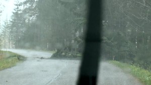 SHMÚ vydalo výstrahy prvého stupňa pred silným vetrom