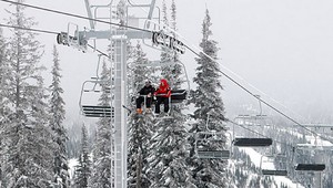 Muž padol z lanovky, utrpel ťažké zranenia