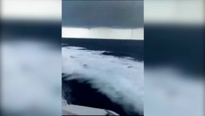 VIDEO: Tri vodné tornáda. Extrémy počasia prichádzajú častejšie