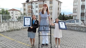 Prvý let najvyššej ženy sveta: Neuveríte, ako sa zmestila do lietadla!