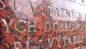 Chybu na pamätnej tabuli si roky nik nevšimol. Obyvatelia Budatína sa obrátili na magistrát