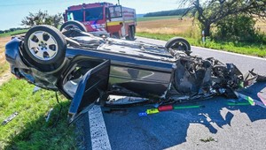 Tragická nehoda: 75-ročná vodička po náraze zomrela v nemocnici