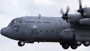 Turecké vojenské lietadlo havarovalo pri hranici Azerbajdžanu s Gruzínskom. Nikto neprežil