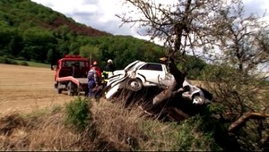 Tragická nehoda pri Vígľaši! Jeden mŕtvy (†18), dievča (18) bojuje o život
