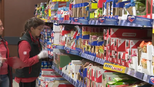 Mnohí z nás nemajú ani na základné potraviny. Teraz je pomoc jednoduchšia, ako si myslíte