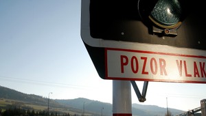 Zrážka vlaku s osobou ochromila dopravu na východnom Slovensku