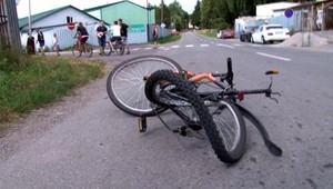 Mladík (19), ktorý vo vysokej rýchlosti zrazil cyklistku (61) už pozná svoj trest