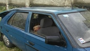 ŠOKUJÚCE VIDEO: Mladíci za jazdy z favorita odmontovali volant!