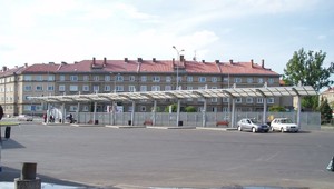 Ženu zbili na stanici palicou a varechou