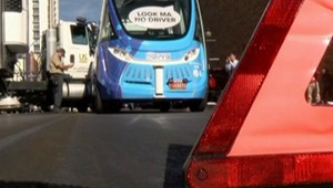 Do ulíc vyrazil minibus bez šoféra. Dlhej sláve sa ale netešil