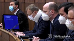 Poslanci rozhodnú o predĺžení núdzového stavu až v piatok