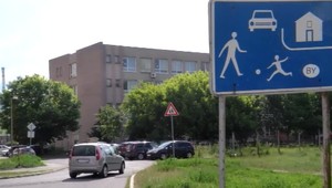 Chlapca zrazilo auto len kúsok od školy