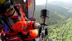 Emil (†53) v Ždiari vyletel z bobovej dráhy a narazil do stromu. Zomrel v nemocnici