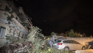 VIDEO: Severne od Ríma vyčíňalo tornádo, hlásia mŕtvych