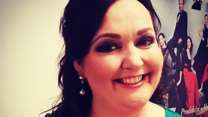 Zkuste se jí dívat do očí: Renáta Názlerová ukázala MAXI naprataný dekolt!